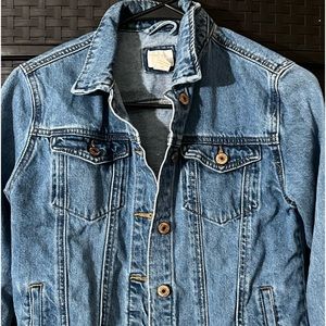(11/12) Forever 21 Girls- Denim Jacket with rose gold buttons